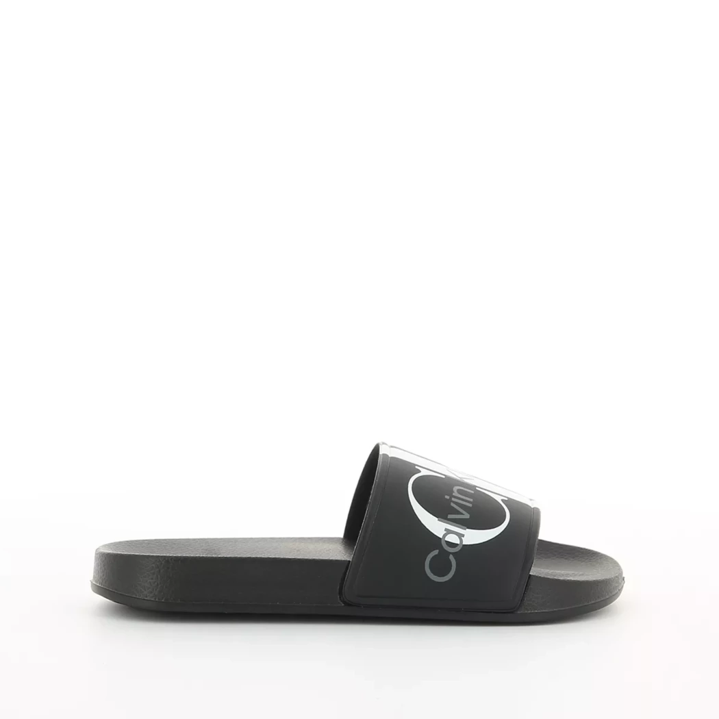 Image (2) de la chaussures Calvin Klein - Tongs et Plage Noir en Cuir synthétique Image (2) de la chaussures Calvin Klein - Tongs et Plage Noir en Cuir synthétique