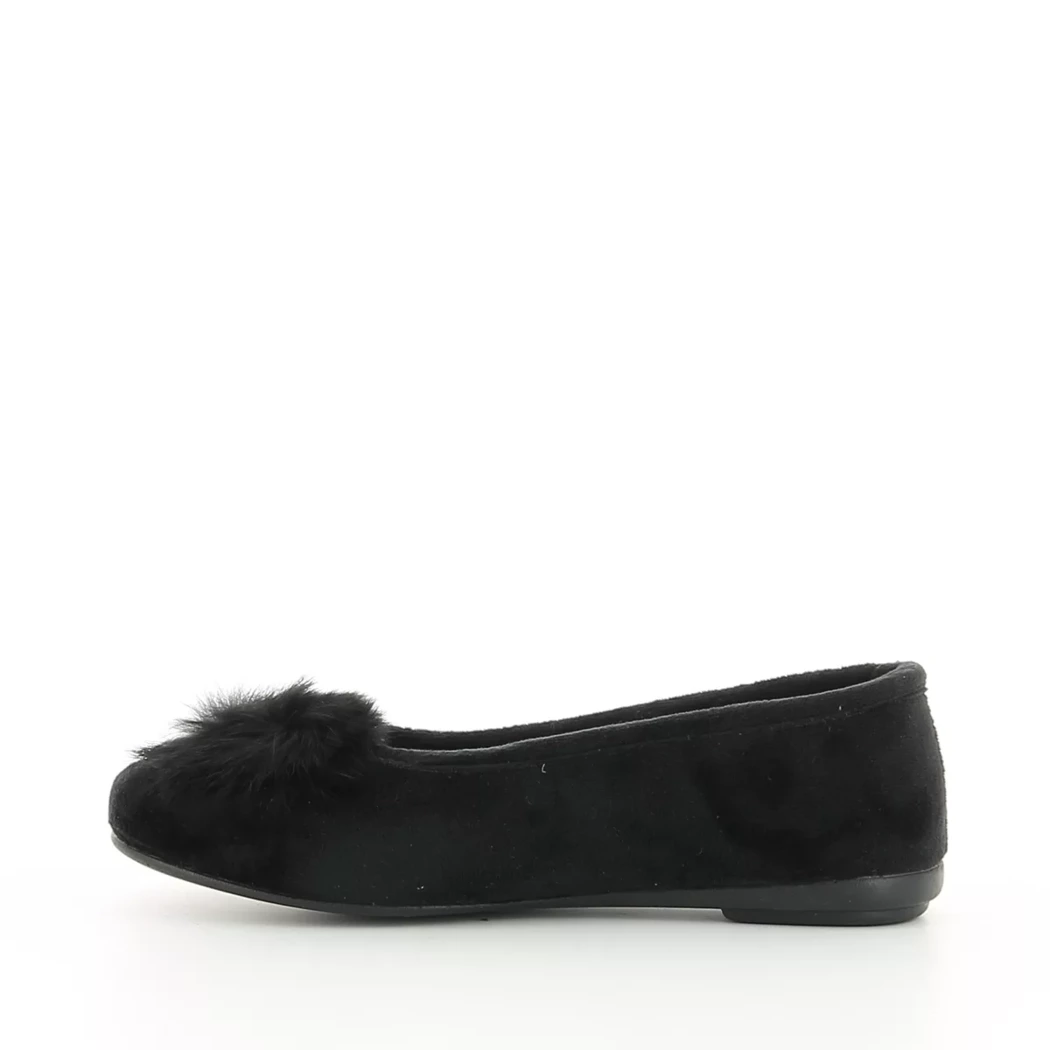 Image (4) de la chaussures Alter Native - Pantoufles et Chaussons Noir en Textile
